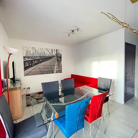 Abracadabra Flat France Suisse Apartment