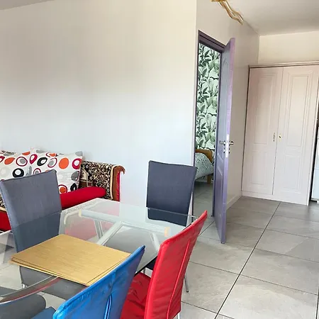 Abracadabra Flat France Suisse Apartment