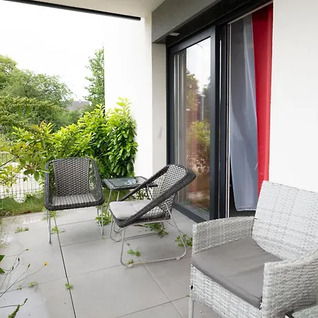 Abracadabra Flat France Suisse * סאן לואיס